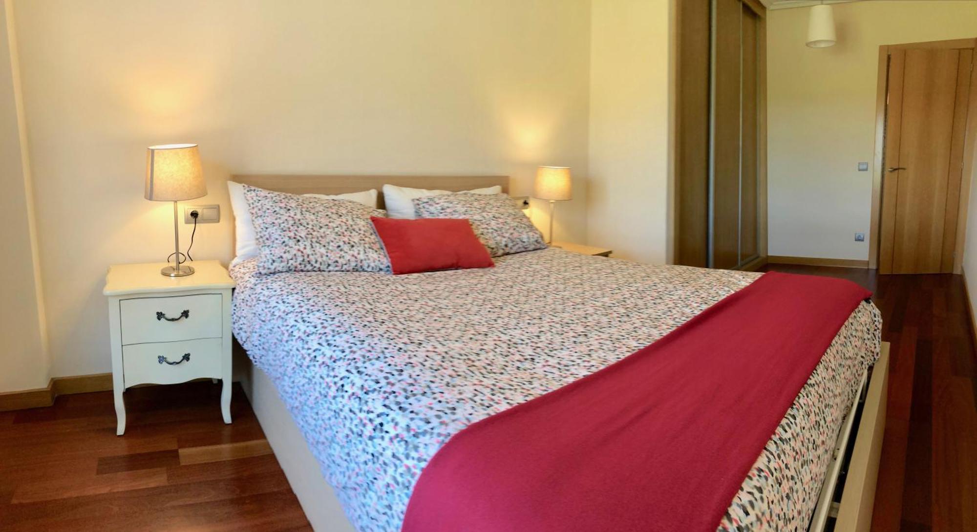Apartamento Europa Jardin Oviedo Buitenkant foto