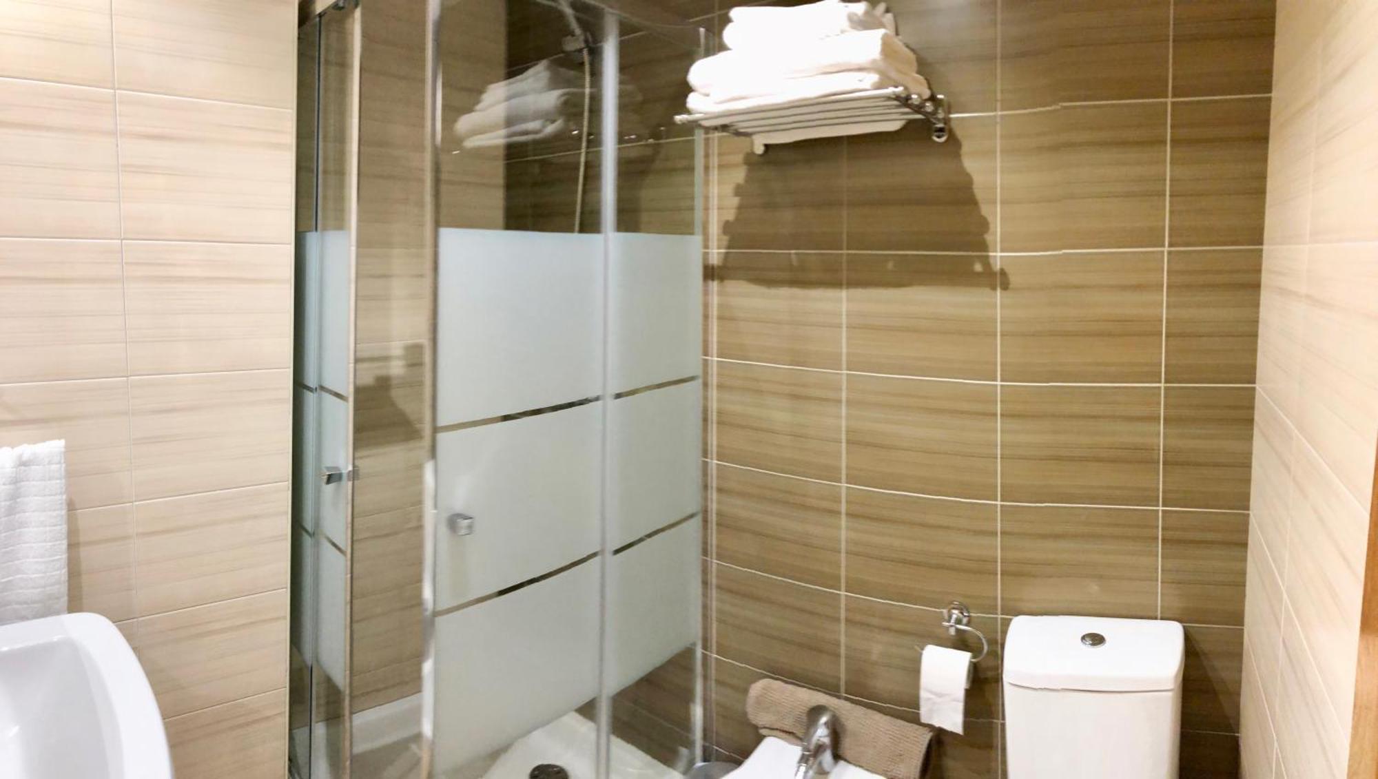 Apartamento Europa Jardin Oviedo Buitenkant foto