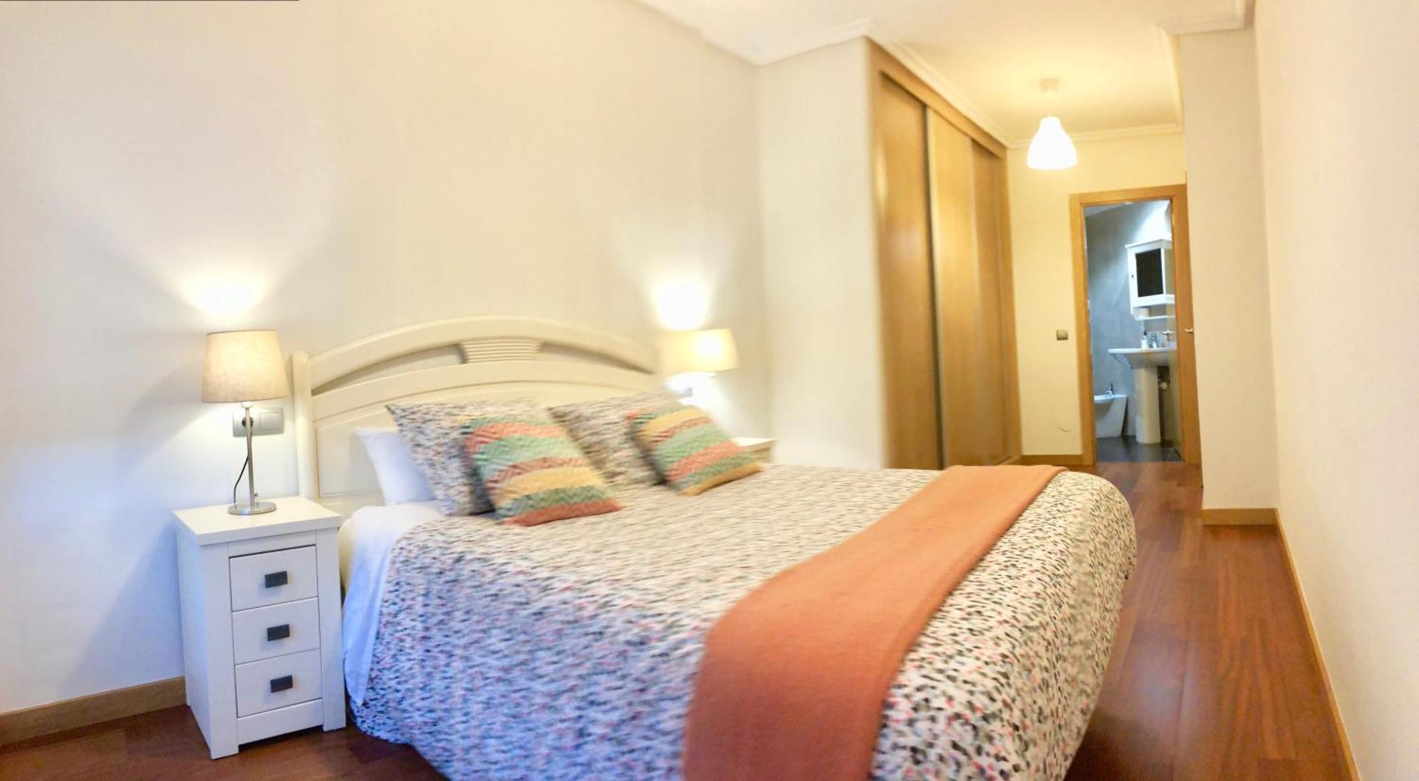 Apartamento Europa Jardin Oviedo Buitenkant foto