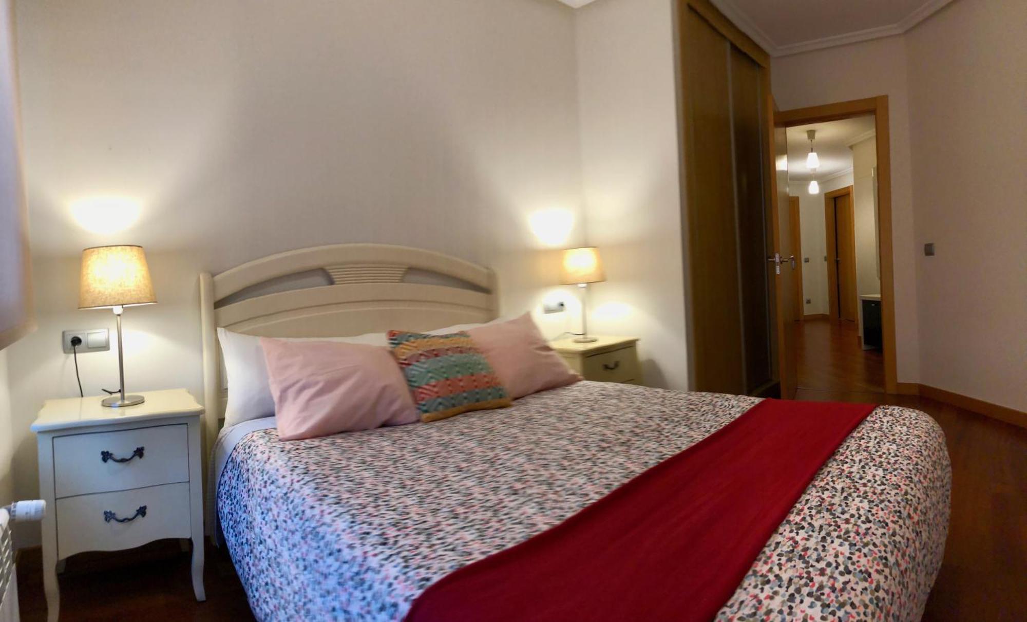 Apartamento Europa Jardin Oviedo Buitenkant foto